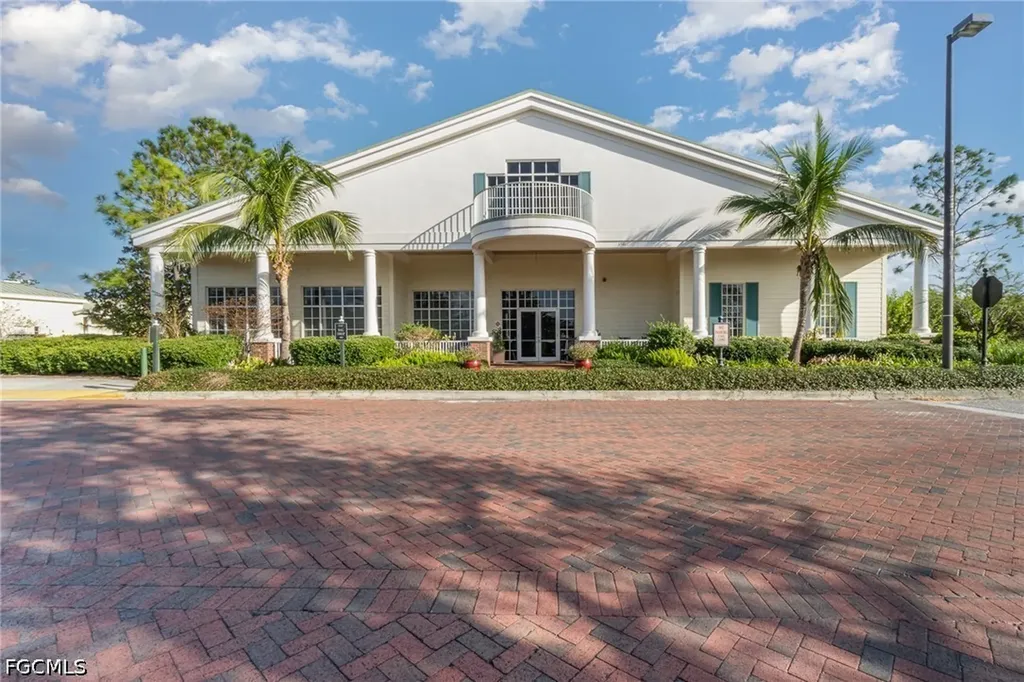3596 Avenida Del Vera North Fort Myers FL 33917