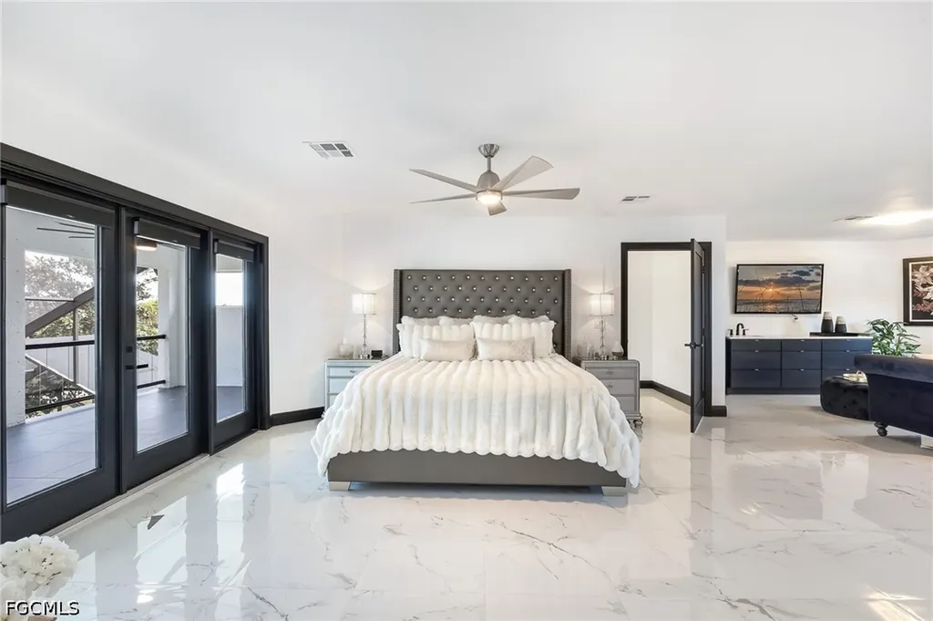 11908 King James Court Cape Coral FL 33991