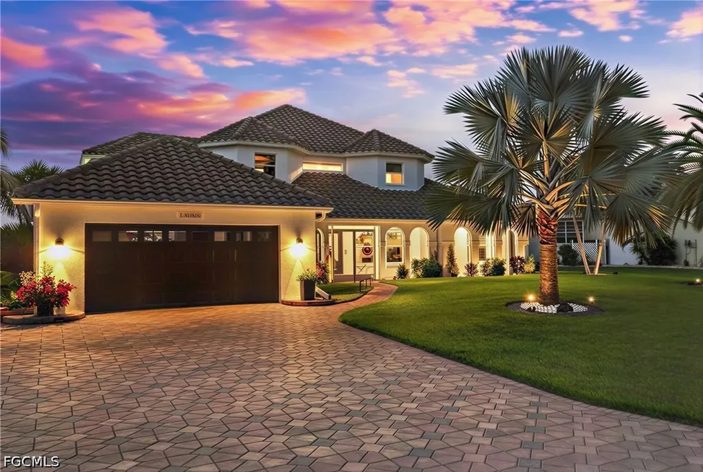 11908 King James Court Cape Coral FL 33991