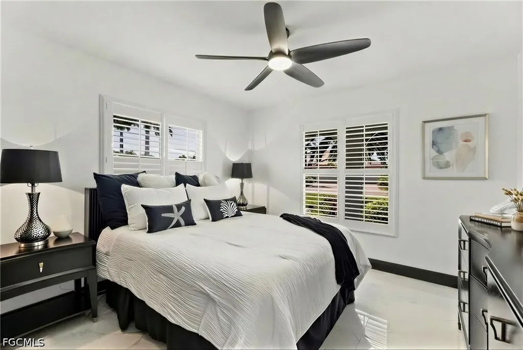 11908 King James Court Cape Coral FL 33991
