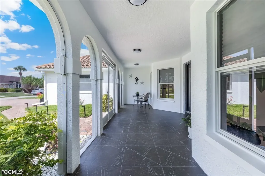 11908 King James Court Cape Coral FL 33991