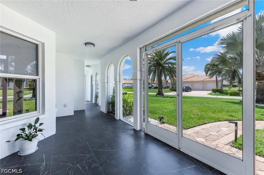 11908 King James Court Cape Coral FL 33991