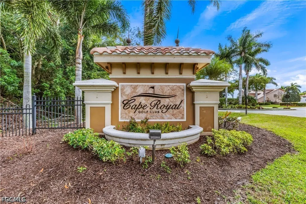 11908 King James Court Cape Coral FL 33991