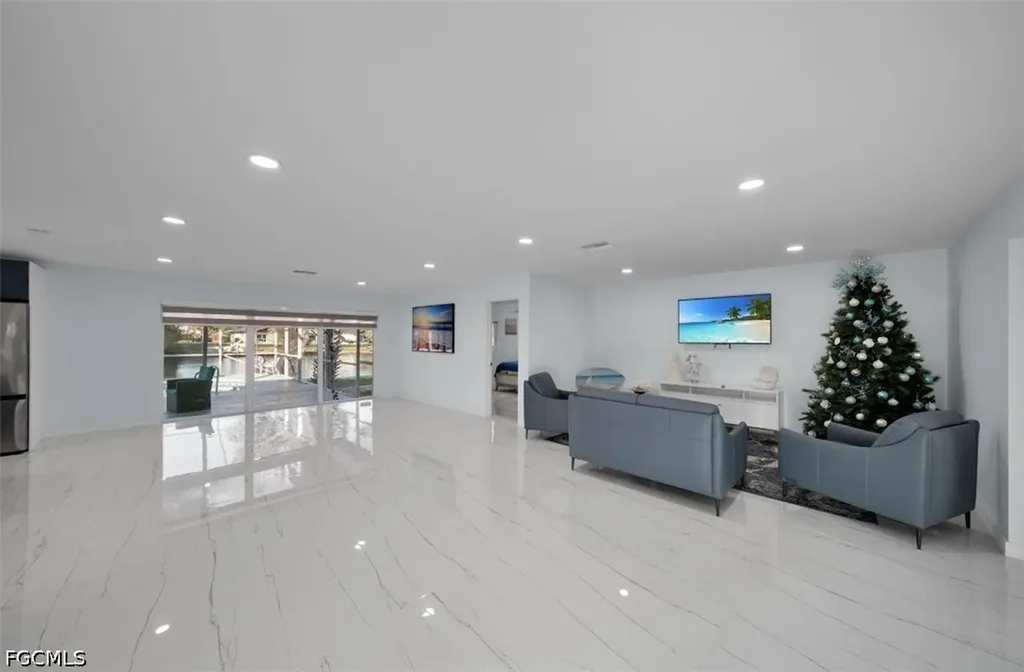 1609 SE 41st Street Cape Coral FL 33904