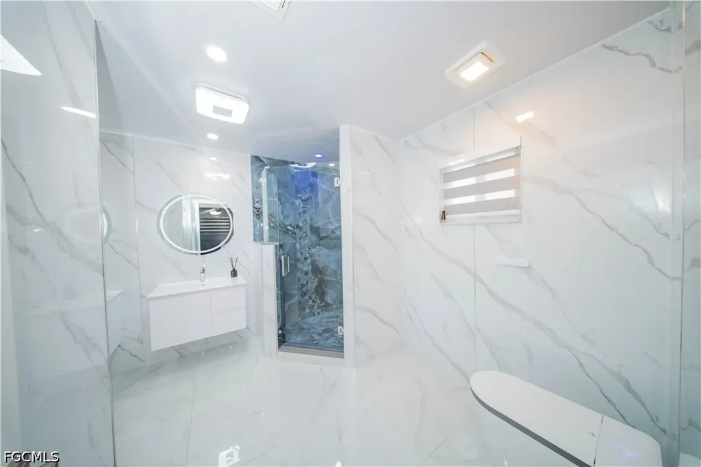 344 NE 10th Street Cape Coral FL 33909