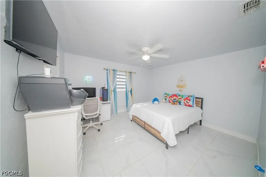344 NE 10th Street Cape Coral FL 33909