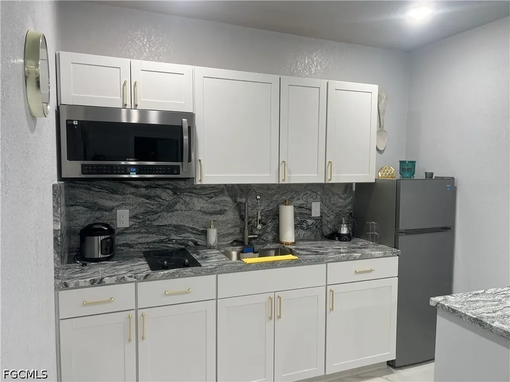 344 NE 10th Street Cape Coral FL 33909
