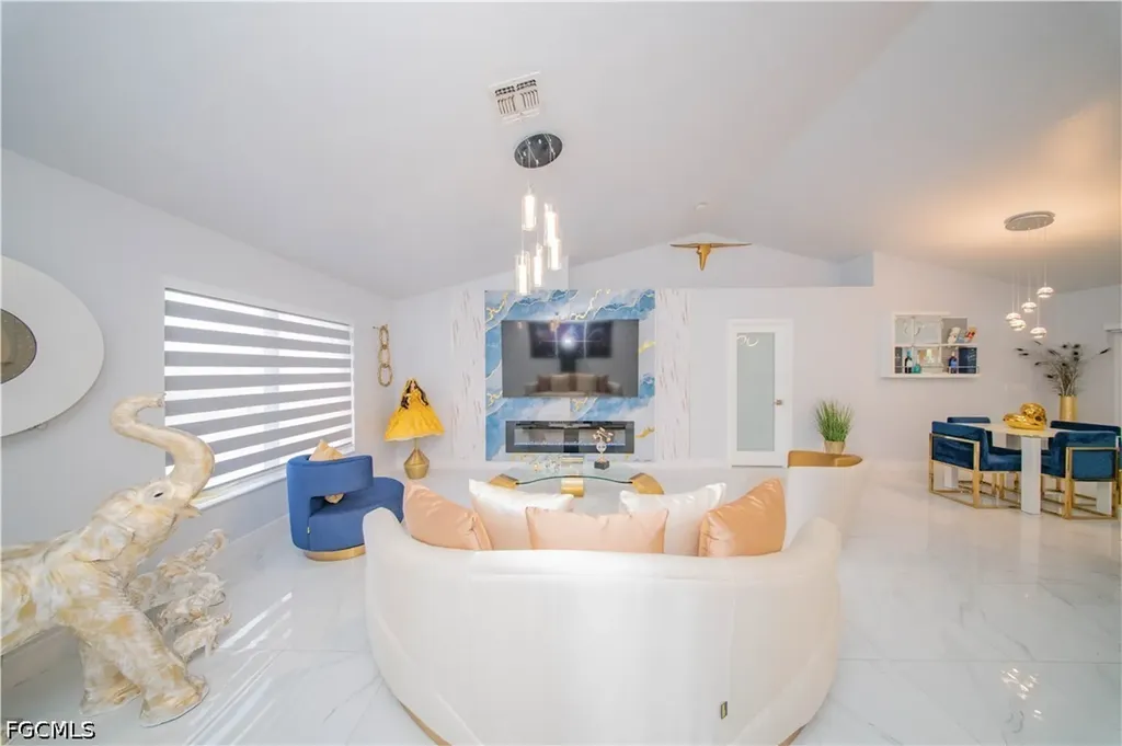 344 NE 10th Street Cape Coral FL 33909