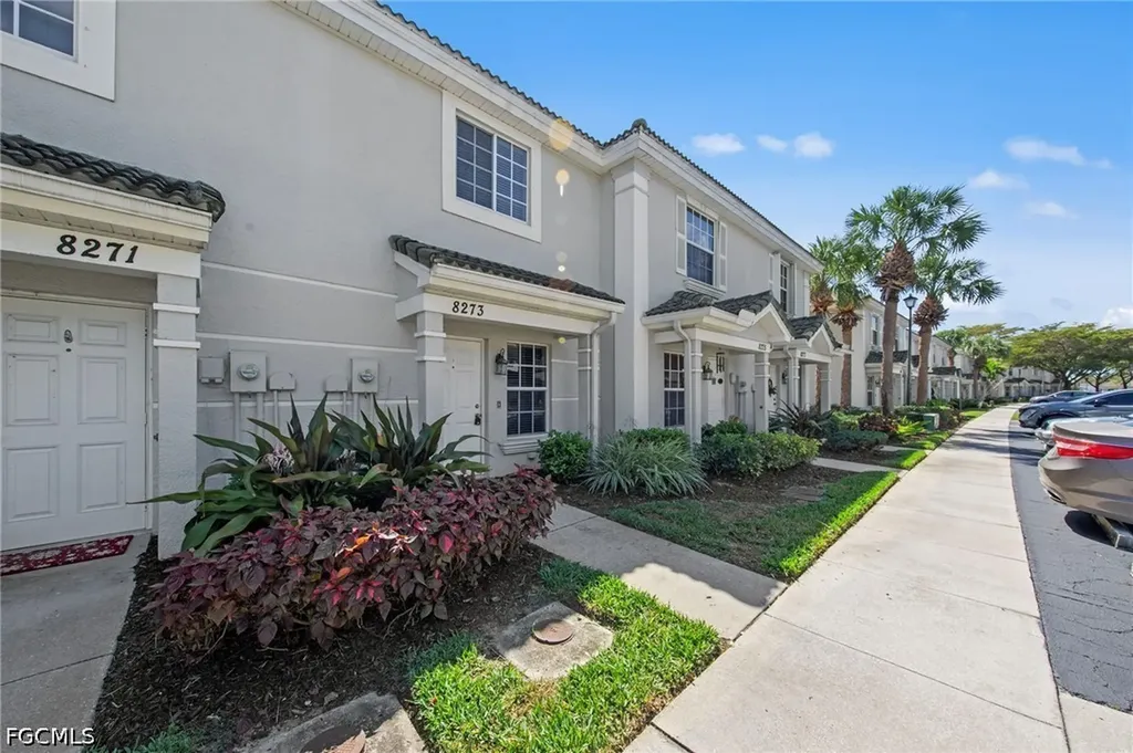 8273 Pacific Beach Drive Fort Myers FL 33966