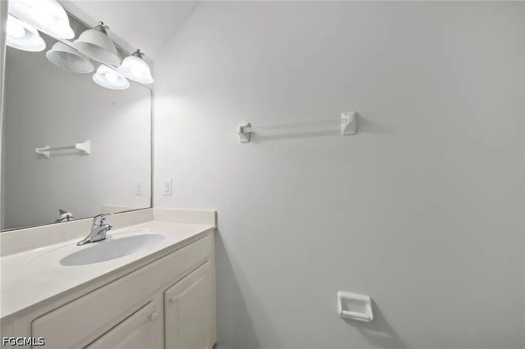 8273 Pacific Beach Drive Fort Myers FL 33966