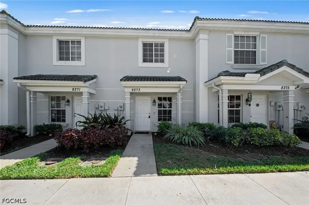 8273 Pacific Beach Drive Fort Myers FL 33966