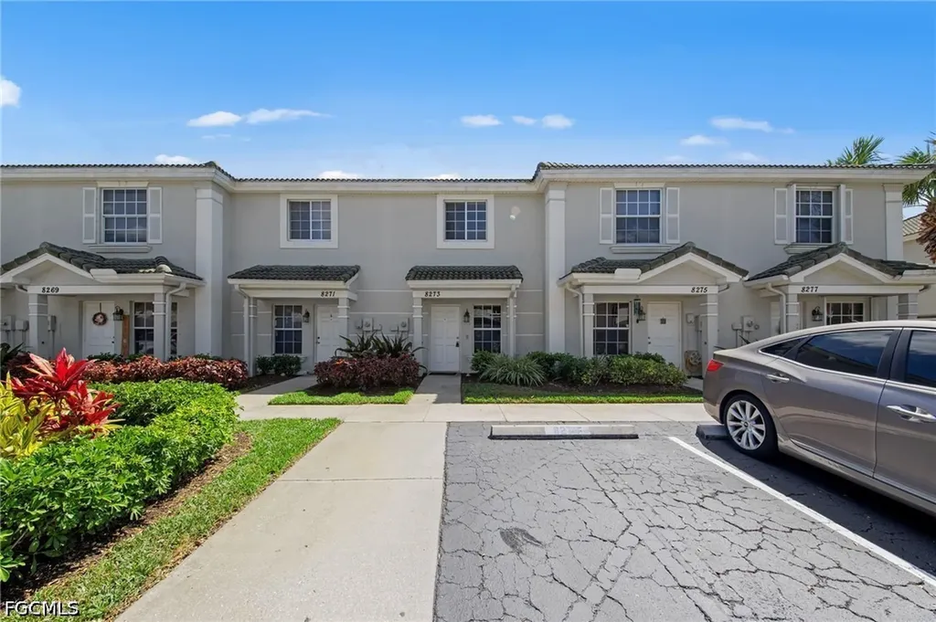 8273 Pacific Beach Drive Fort Myers FL 33966