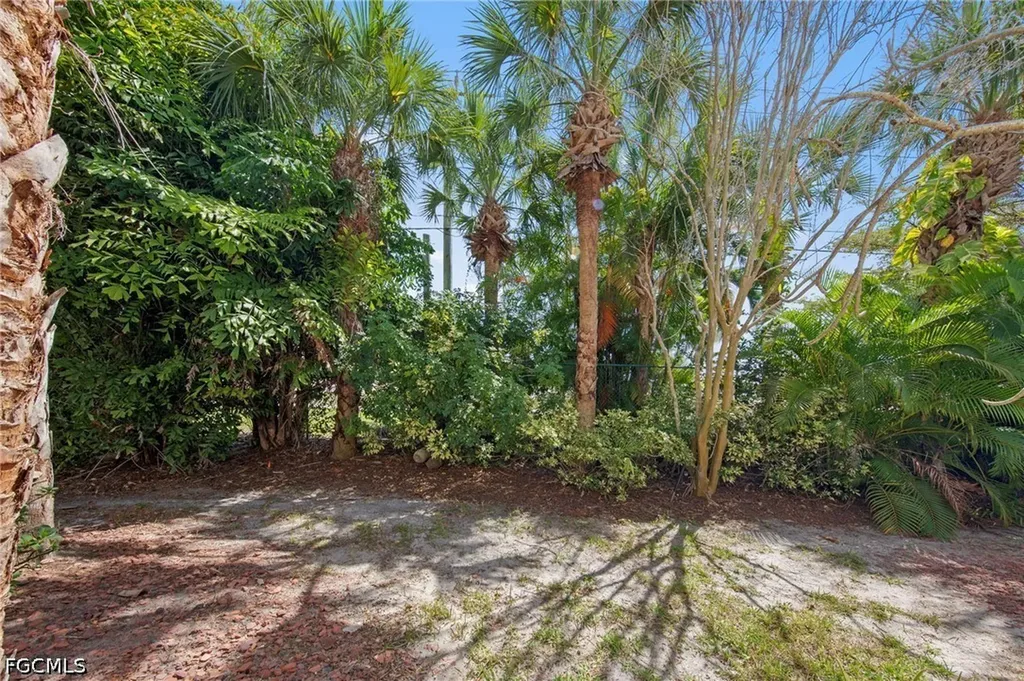 8273 Pacific Beach Drive Fort Myers FL 33966