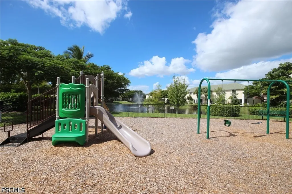 8273 Pacific Beach Drive Fort Myers FL 33966