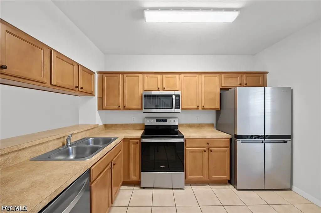 8273 Pacific Beach Drive Fort Myers FL 33966