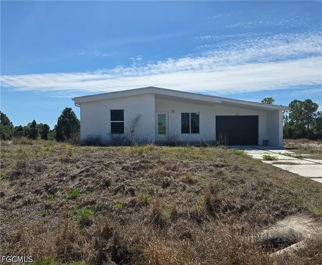 2913 34th Street SW Lehigh Acres FL 33976