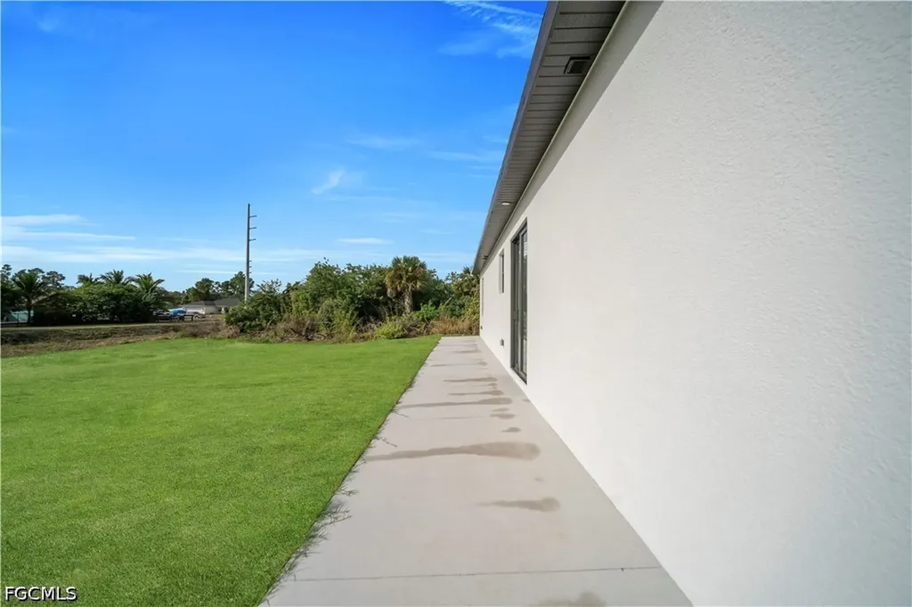 2803 1st Street W Lehigh Acres FL 33971