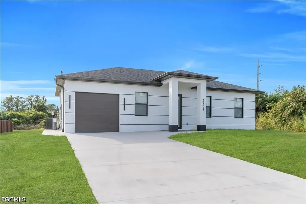 2803 1st Street W Lehigh Acres FL 33971