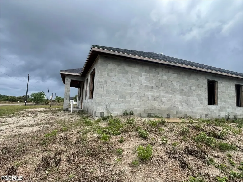 209 Nautilus Avenue Labelle FL 33935