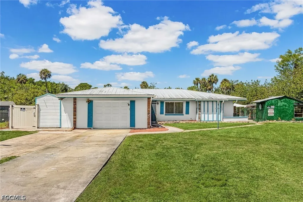 93 Glenmont Drive W North Fort Myers FL 33917