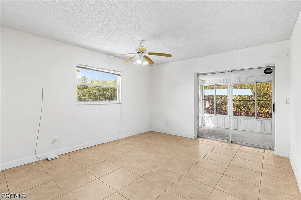 93 Glenmont Drive W North Fort Myers FL 33917