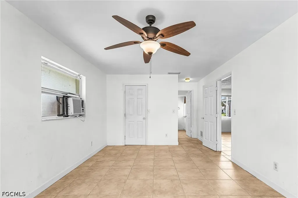 93 Glenmont Drive W North Fort Myers FL 33917