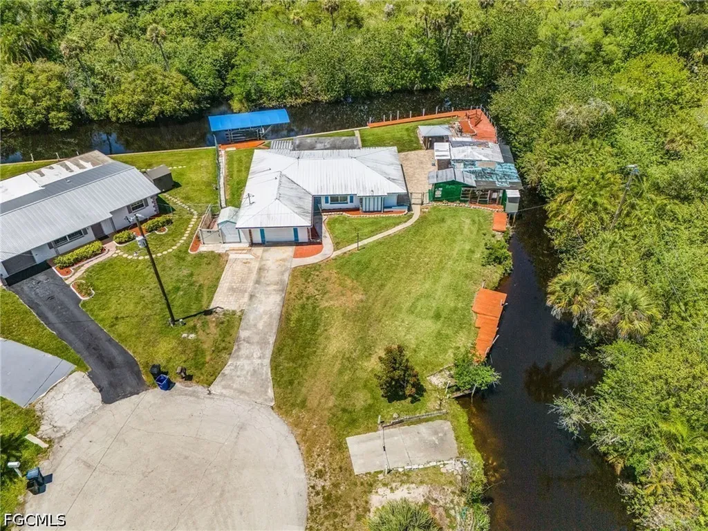 93 Glenmont Drive W North Fort Myers FL 33917