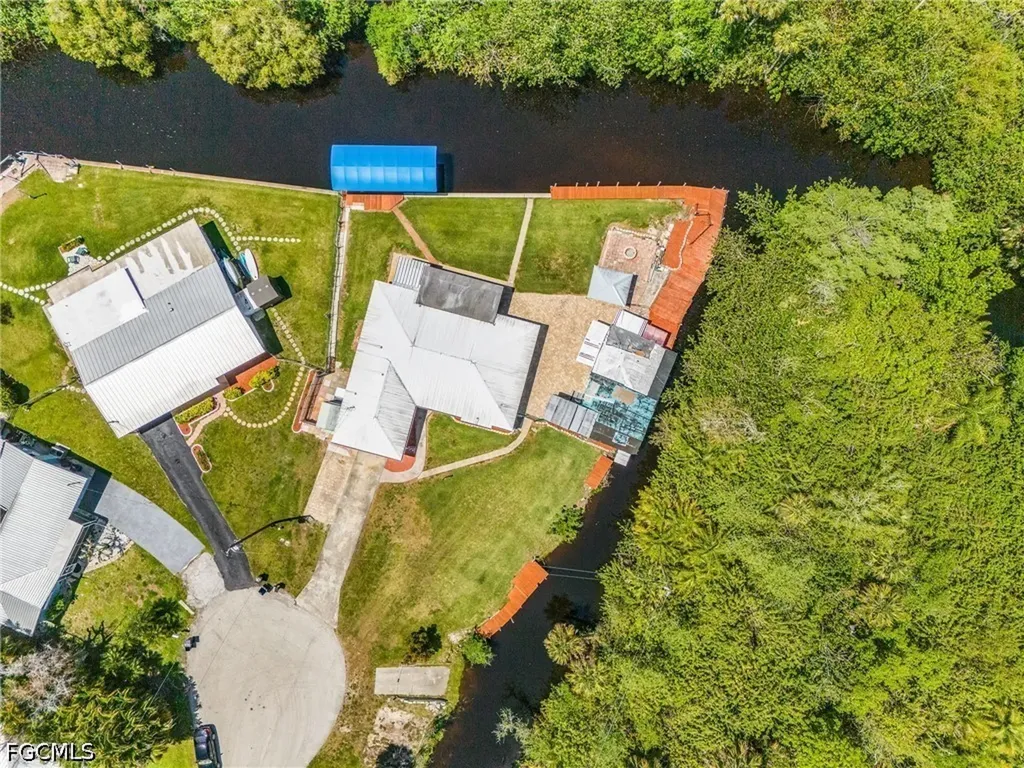 93 Glenmont Drive W North Fort Myers FL 33917