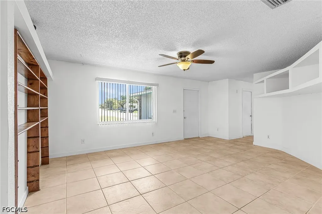 93 Glenmont Drive W North Fort Myers FL 33917