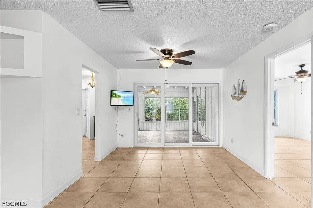 93 Glenmont Drive W North Fort Myers FL 33917