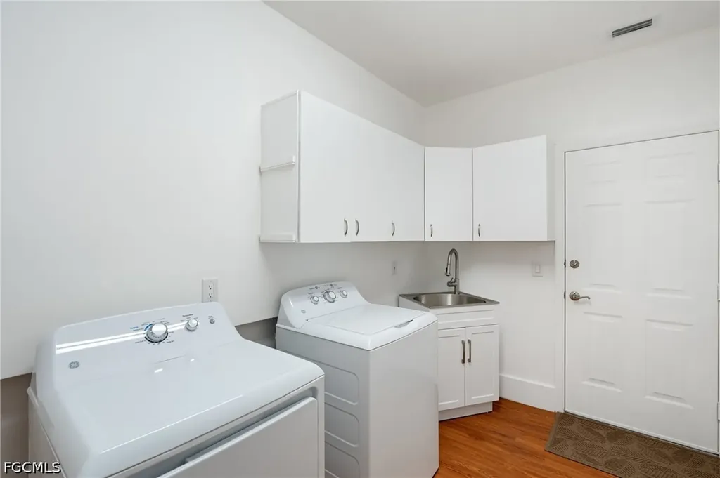 4090 W Gulf Drive Sanibel FL 33957