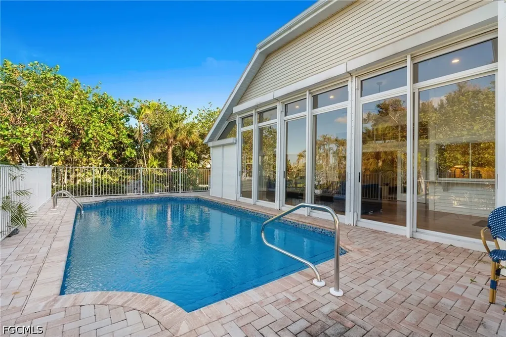 4090 W Gulf Drive Sanibel FL 33957