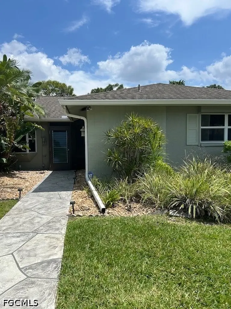 5827 Littlestone Court North Fort Myers FL 33903