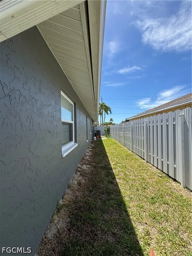 4472 Coronado Parkway Cape Coral FL 33904
