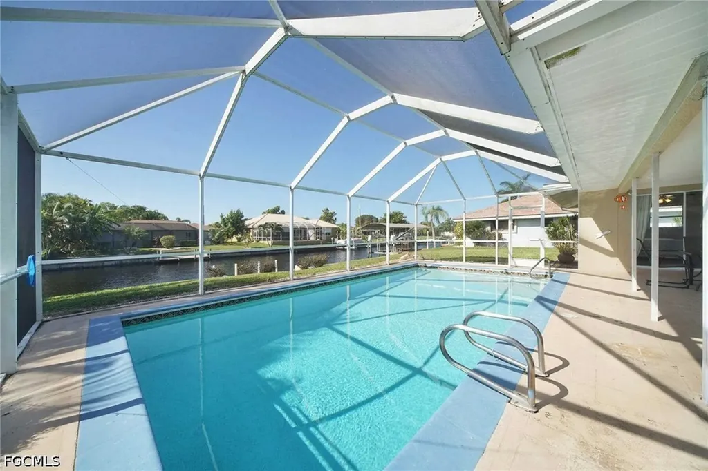 2022 SE 29th Lane Cape Coral FL 33904