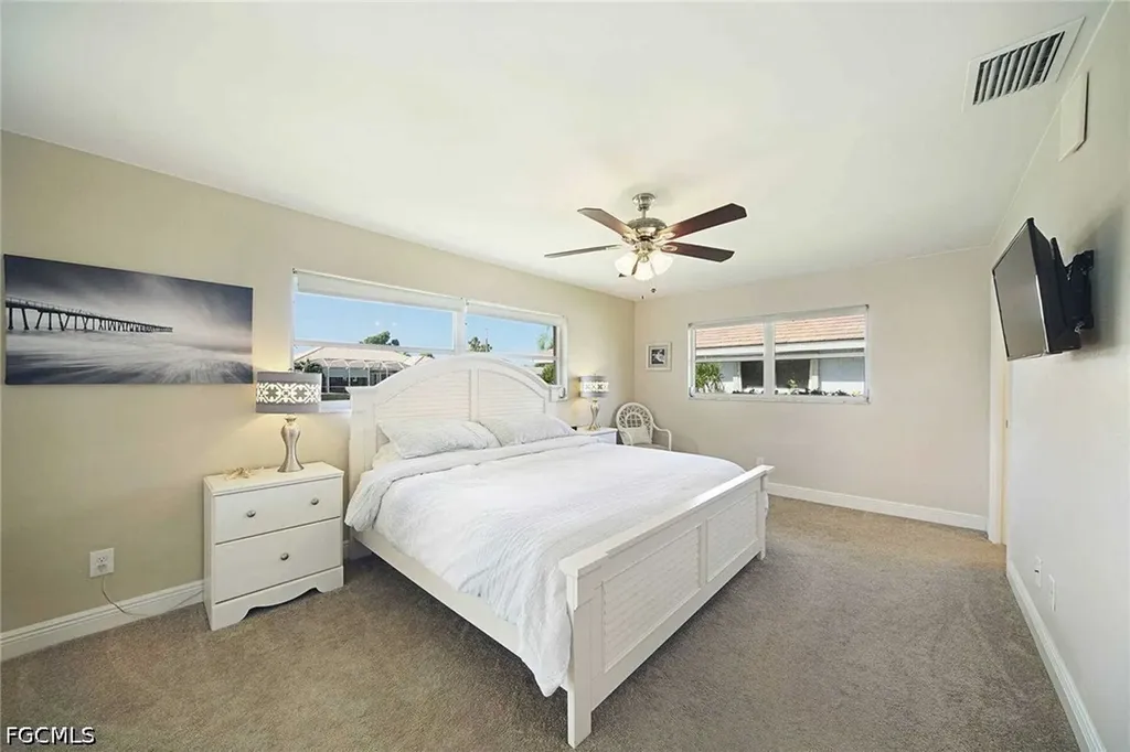 2022 SE 29th Lane Cape Coral FL 33904