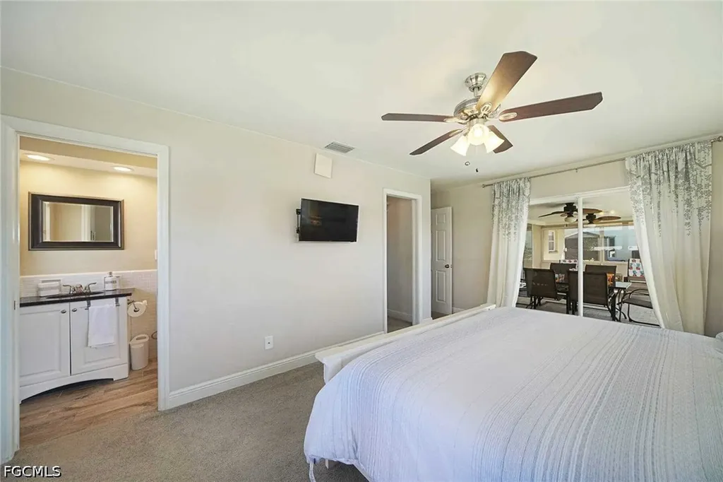 2022 SE 29th Lane Cape Coral FL 33904