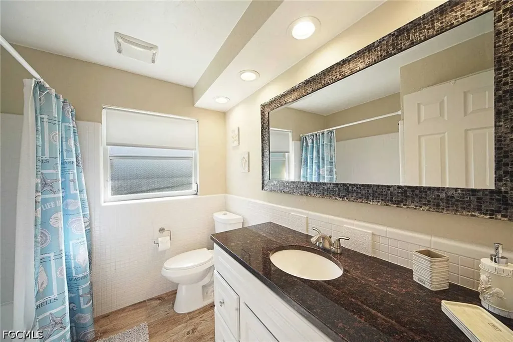2022 SE 29th Lane Cape Coral FL 33904