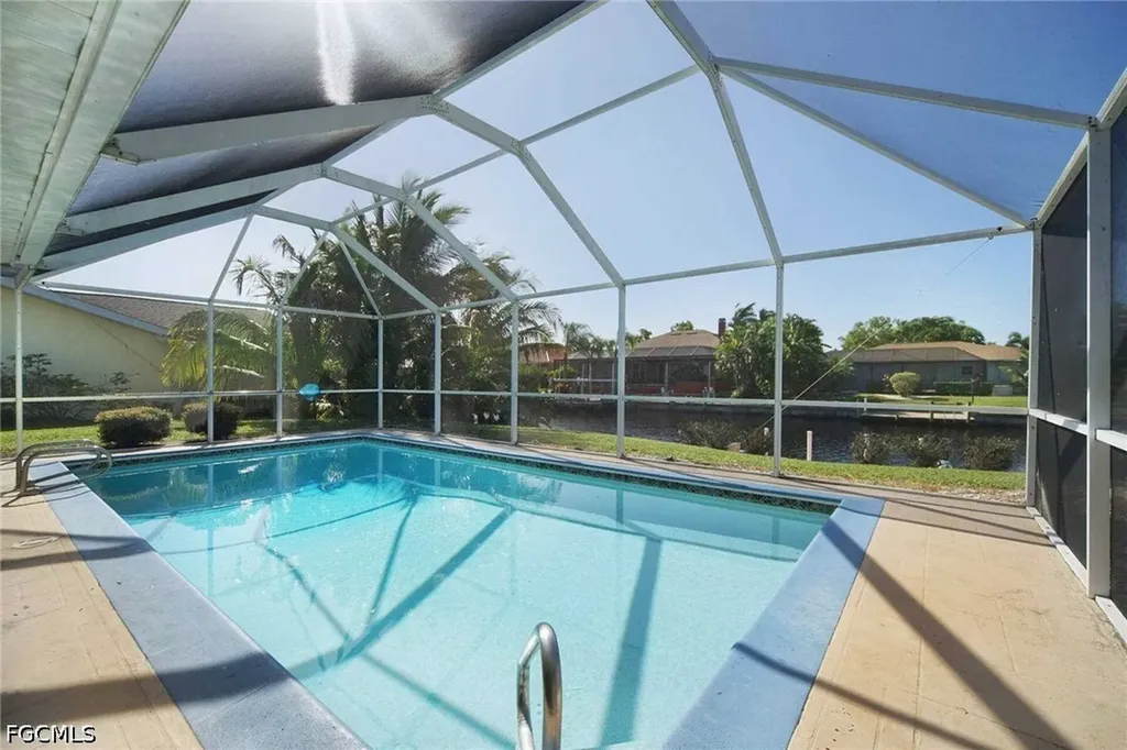 2022 SE 29th Lane Cape Coral FL 33904