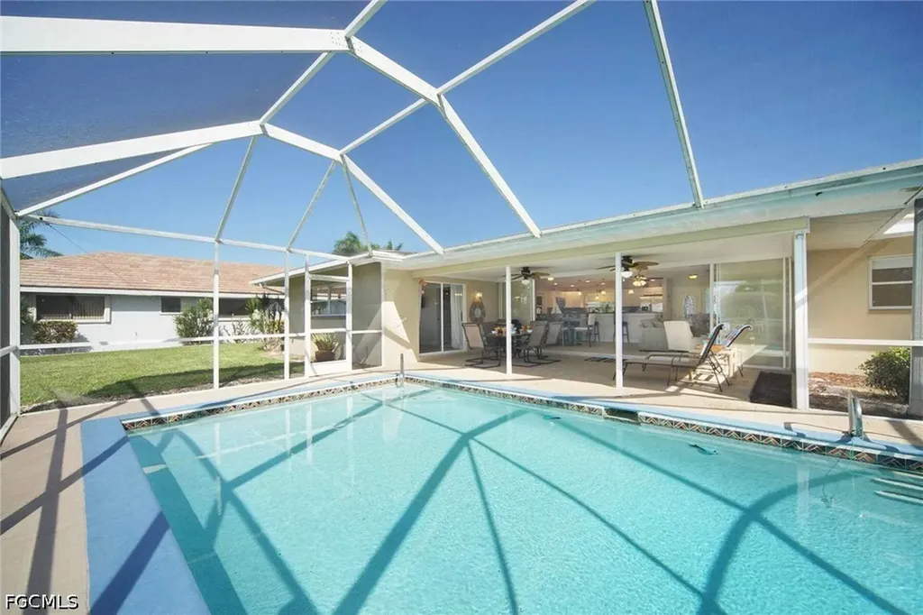 2022 SE 29th Lane Cape Coral FL 33904