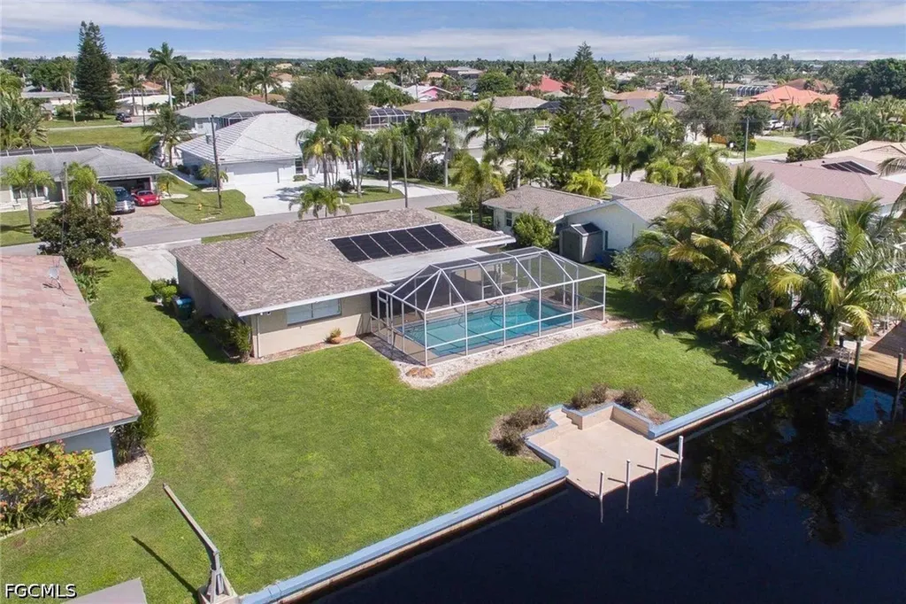 2022 SE 29th Lane Cape Coral FL 33904