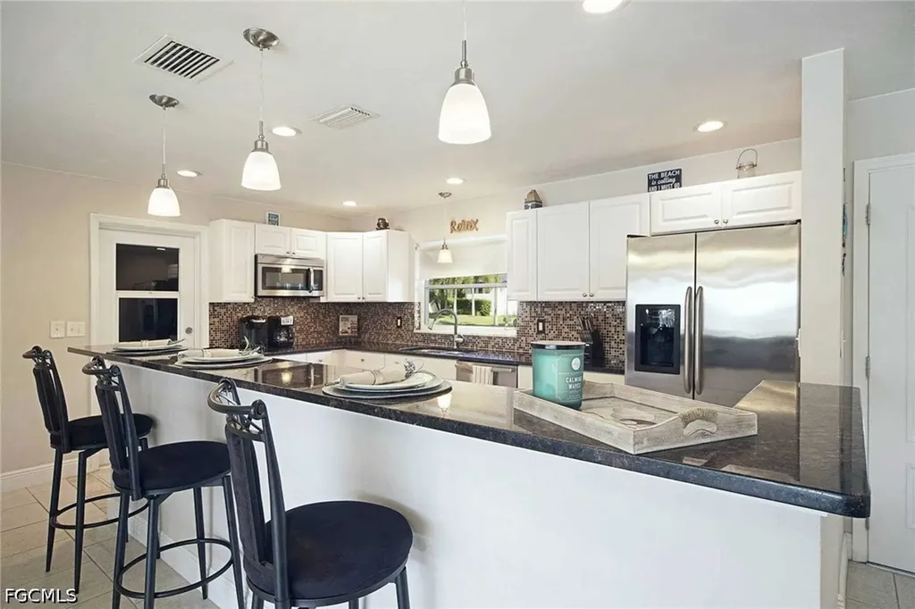 2022 SE 29th Lane Cape Coral FL 33904