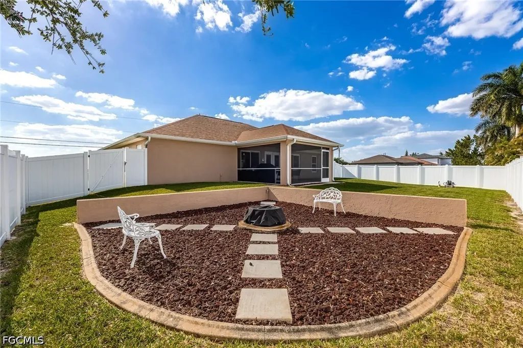 133 NW 28th Avenue Cape Coral FL 33993