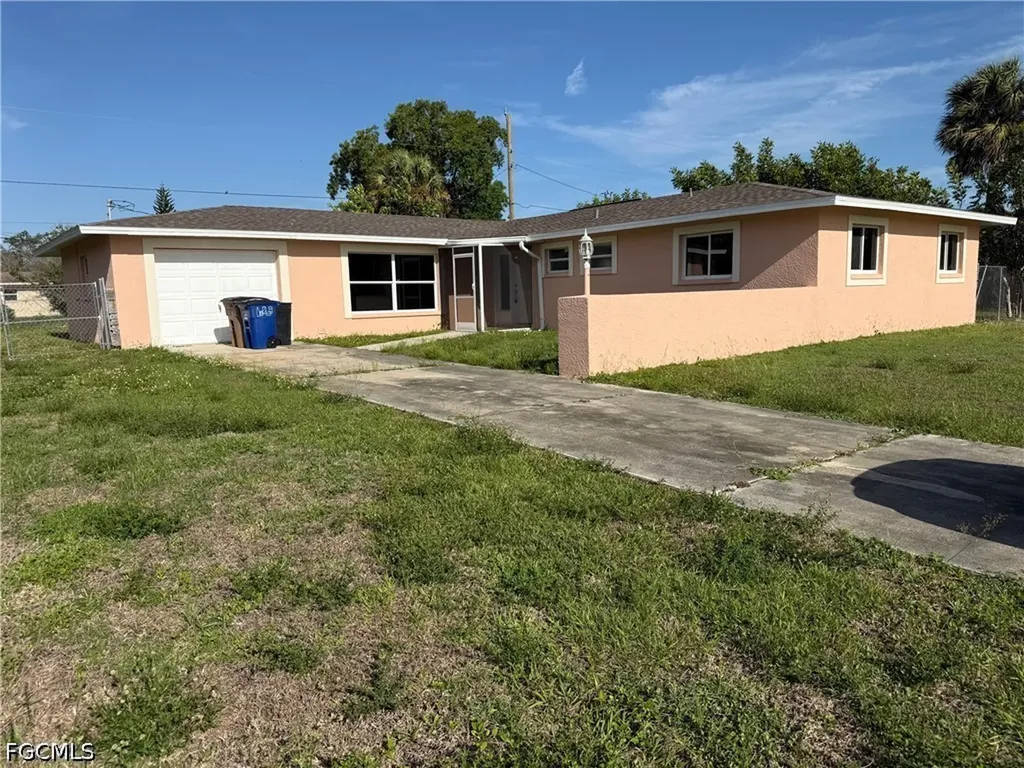 344 Dellwood Avenue Lehigh Acres FL 33936