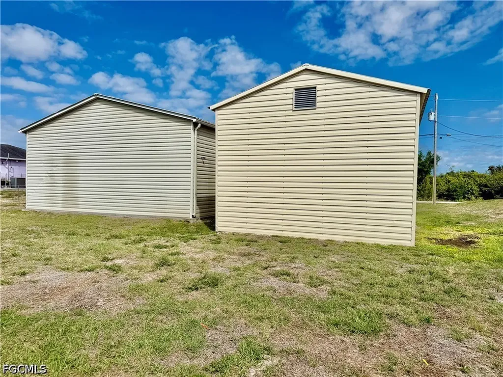 517 Peerless Circle Lehigh Acres FL 33974
