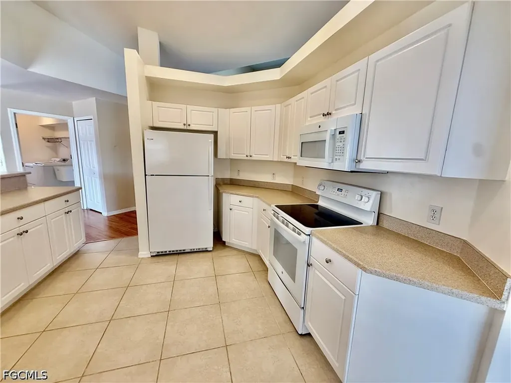 517 Peerless Circle Lehigh Acres FL 33974