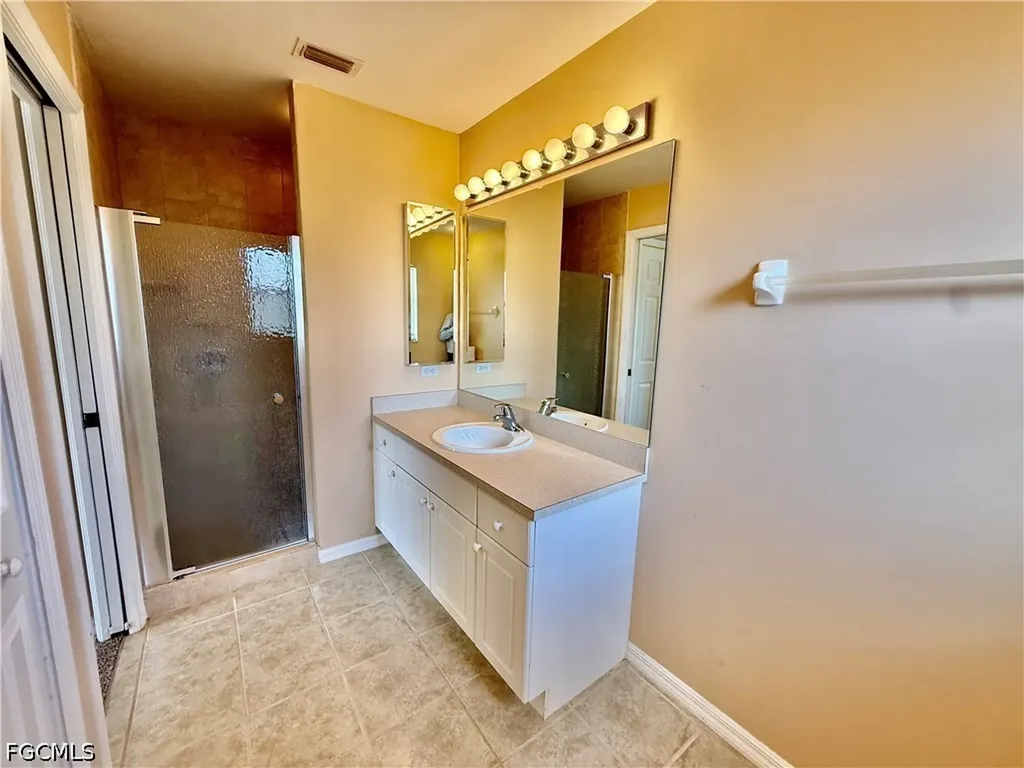 517 Peerless Circle Lehigh Acres FL 33974