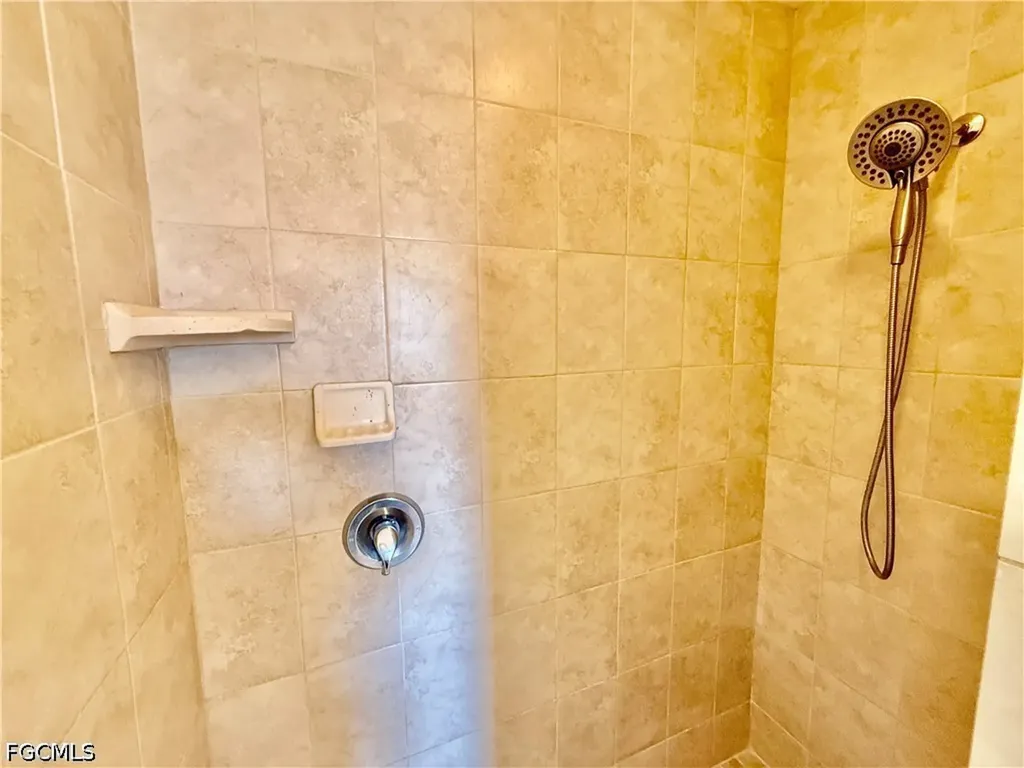 517 Peerless Circle Lehigh Acres FL 33974
