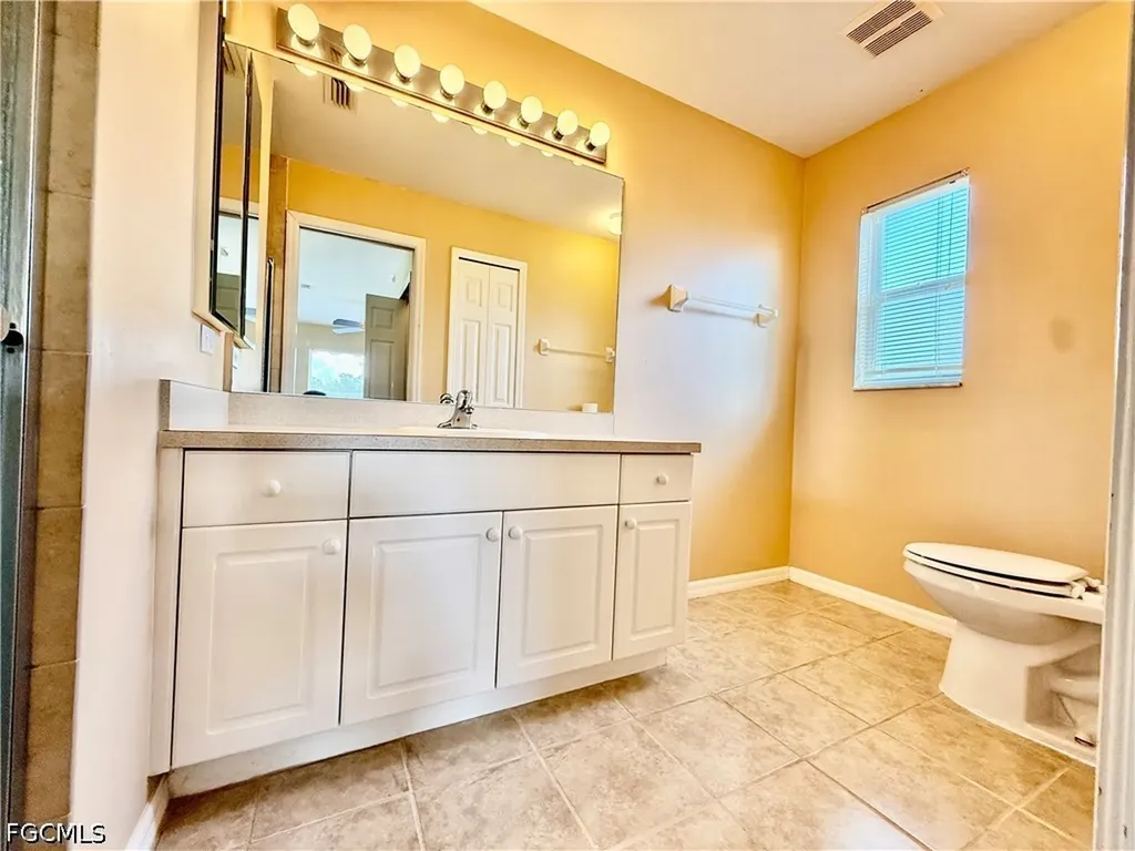 517 Peerless Circle Lehigh Acres FL 33974