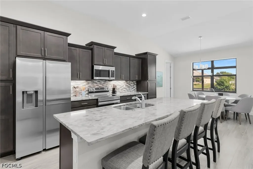 635 NE 7th Terrace Cape Coral FL 33909